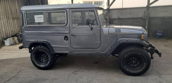 Carro 3.7 BJ50LV 4X4 TETO RIGIDO DIESEL 2P MANUAL