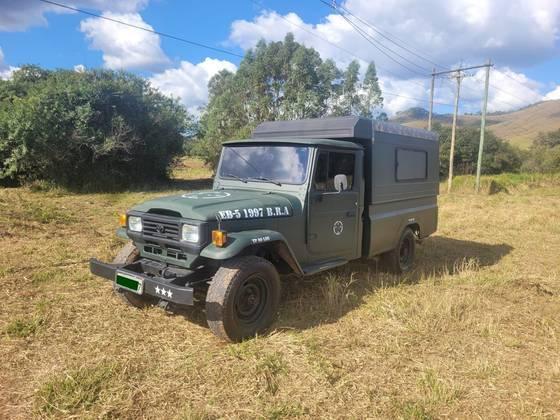 Carro 3.7 BJ55LP-BL 4X4 CS DIESEL 2P MANUAL