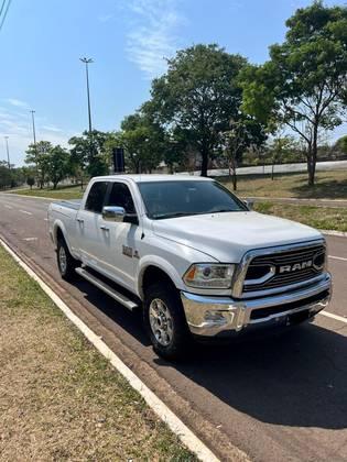 Carro 6.7 LARAMIE 4X4 CD I6 TURBO DIESEL 4P AUTOMÁTICO