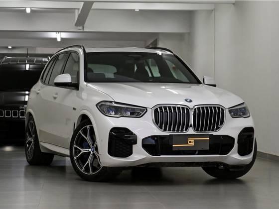 Carro 3.0 I6 TURBO HÍBRIDO XDRIVE45E M SPORT AUTOMÁTICO