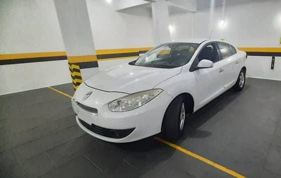 Carro 2.0 DYNAMIQUE 16V FLEX 4P AUTOMÁTICO