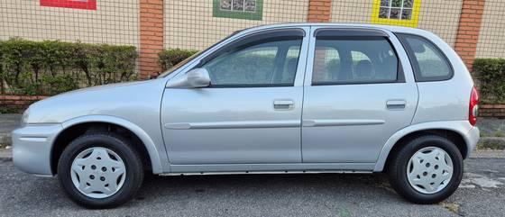 Carro 1.0 MPFI MILENIUM 8V GASOLINA 4P MANUAL