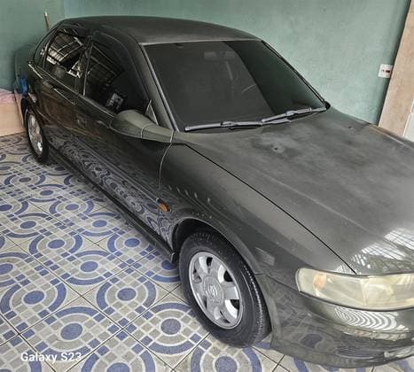 Carro 2.2 MPFI GLS 8V GASOLINA 4P MANUAL