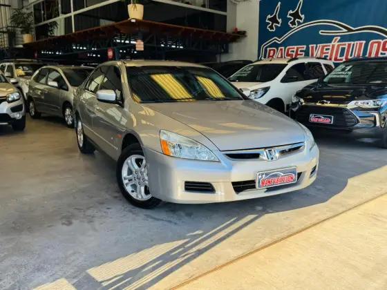 Carro 2.0 LX 16V GASOLINA 4P AUTOMÁTICO