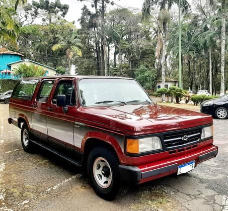 Carro 4.1 CUSTOM DE LUXE 8V GASOLINA 4P MANUAL