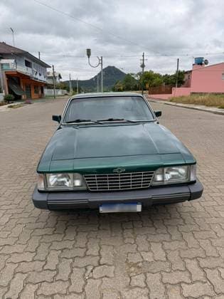 Carro 4.1 DIPLOMATA SE 8V GASOLINA 2P MANUAL