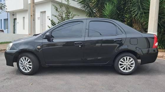 Carro 1.5 XLS SEDAN 16V FLEX 4P MANUAL