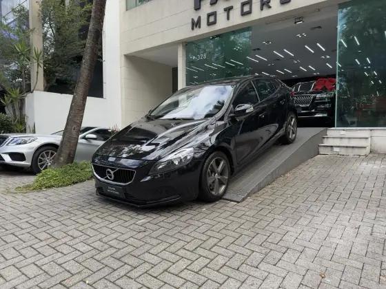 Carro 2.0 T4 KINETIC GASOLINA 4P AUTOMÁTICO