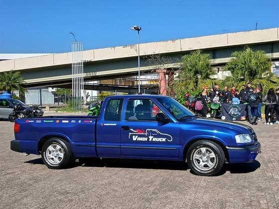 Carro 4.3 SFI DLX 4X2 CE V6 12V GASOLINA 2P MANUAL