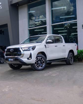 Carro 2.8 D-4D TURBO DIESEL CD SRX 4X4 AUTOMÁTICO