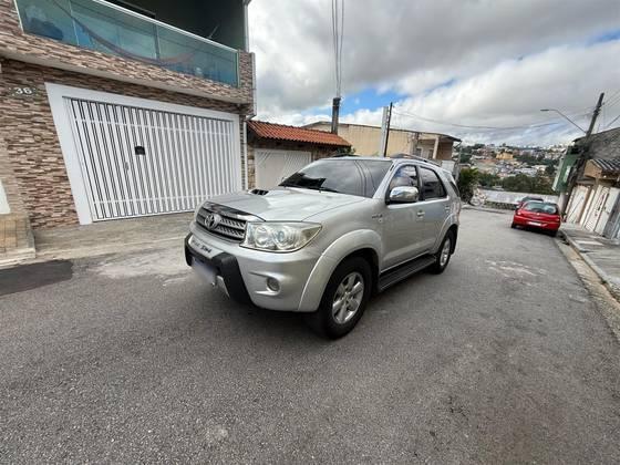 Carro 3.0 SRV 4X4 7 LUGARES 16V TURBO INTERCOOLER DIESEL 4P AUTOMÁTICO