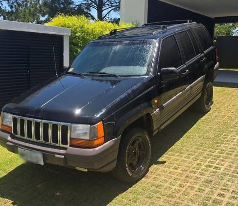 Carro 4.0 LAREDO 4X4 6I 12V GASOLINA 4P AUTOMÁTICO