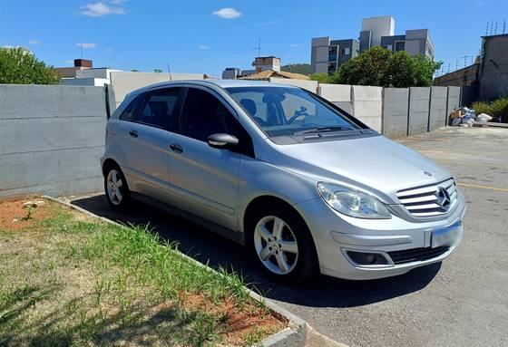 Carro 2.0 8V GASOLINA 4P AUTOMÁTICO