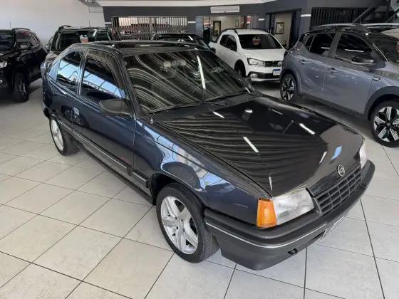 Carro 1.8 EFI GLS 8V GASOLINA 2P MANUAL