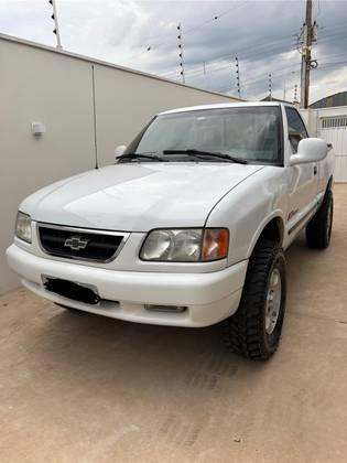 Carro 4.3 SFI DLX 4X2 CS V6 12V GASOLINA 2P MANUAL