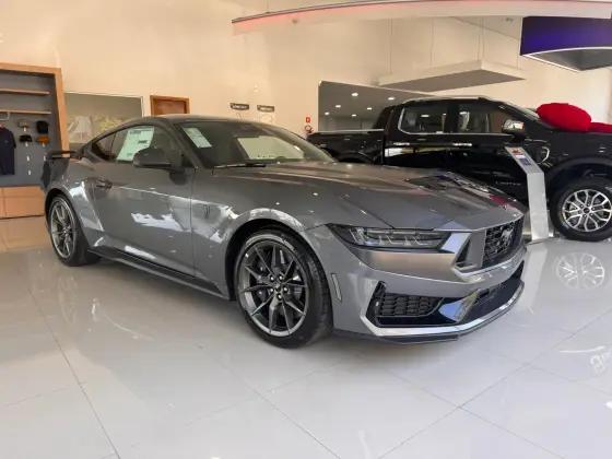 Carro 5.0 V8 GASOLINA DARK HORSE SELECTSHIFT