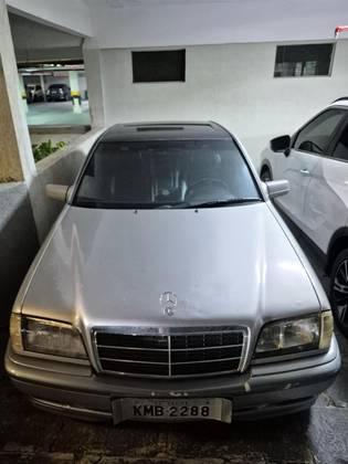 Carro 1.8 CLASSIC PLUS GASOLINA 4P AUTOMÁTICO