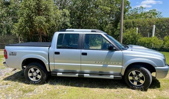 Carro 2.4 MPFI EXECUTIVE 4X2 CD 8V FLEX 4P MANUAL