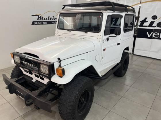 Carro 4.0 OJ50LV-B 4X4 CHASSI LONGO DIESEL 2P MANUAL