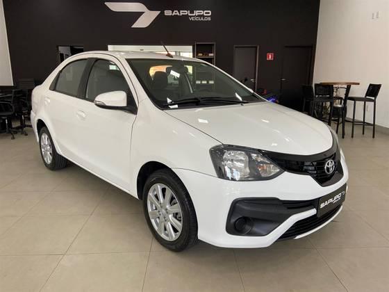 Carro 1.5 X PLUS SEDAN 16V FLEX 4P AUTOMÁTICO