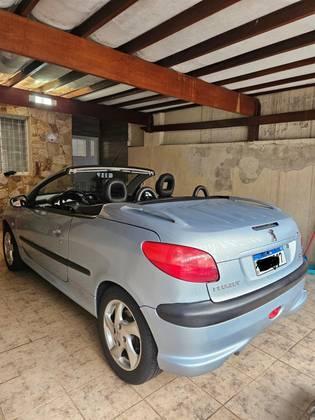 Carro 1.6 CC 16V GASOLINA 2P MANUAL