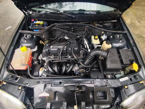 Carro 1.6 MPI GL 8V GASOLINA 4P MANUAL