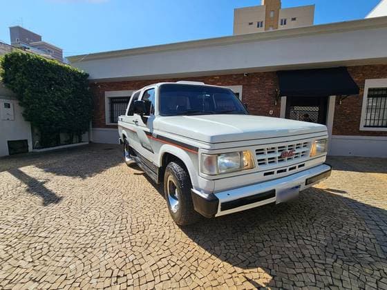Carro 4.0 ENVEMO CD 8V DIESEL 2P MANUAL