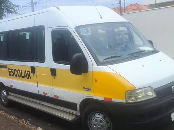 Carro 2.3 MINIBUS TETO ALTO 8V TURBO DIESEL 3P MANUAL