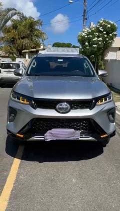 Carro 2.8 SRX 4X4 7 LUGARES 16V TURBO INTERCOOLER DIESEL 4P AUTOMÁTICO