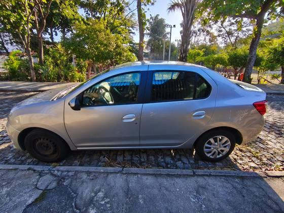 Carro 1.6 EXPRESSION 8V FLEX 4P AUTOMATIZADO