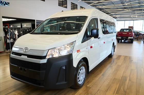 Carro 2.8 D-4D TURBO DIESEL MINIBUS 15+1 DX AUTOMÁTICO