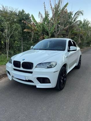 Carro 4.4 M 4X4 COUPÉ V8 32V BI-TURBO GASOLINA 4P AUTOMÁTICO