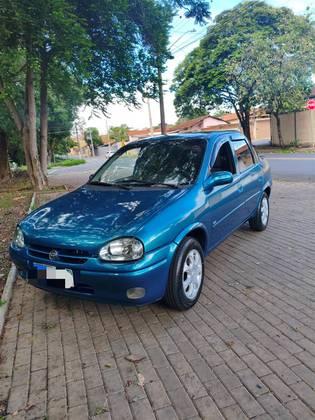 Carro 1.6 MPFI GLS SEDAN 8V GASOLINA 4P MANUAL