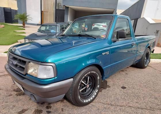 Carro 4.0 XL 4X2 CS V6 12V GASOLINA 2P MANUAL