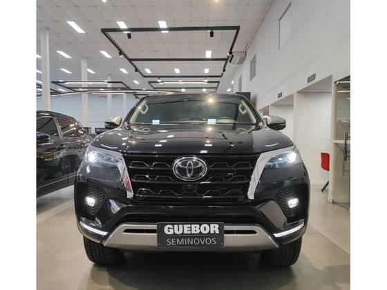 Carro 2.8 D-4D TURBO DIESEL SRX 7L 4X4 AUTOMÁTICO