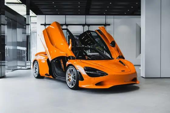 Carro 4.0 V8 TURBO GASOLINA SSG