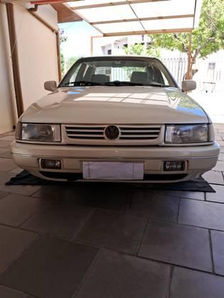 Carro 2.0 GL 8V GASOLINA 4P MANUAL