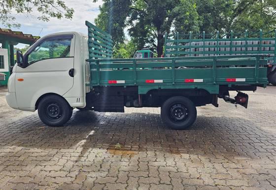 Carro 2.5 TCI HD LONGO COM CAÇAMBA 4X2 8V 97CV TURBO INTERCOOLER DIESEL 2P MANUAL