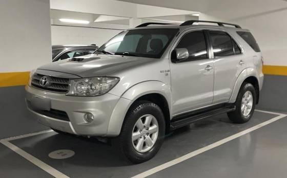 Carro 3.0 SRV 4X4 7 LUGARES 16V TURBO INTERCOOLER DIESEL 4P AUTOMÁTICO