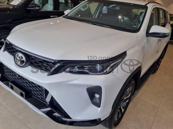 Carro 2.8 D-4D TURBO DIESEL SRX PLATINUM 4X4 AUTOMÁTICO