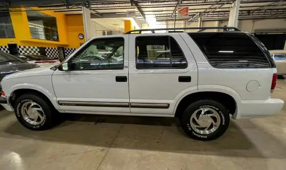 Carro 4.3 SFI DLX EXECUTIVE 4X4 V6 12V GASOLINA 4P AUTOMÁTICO