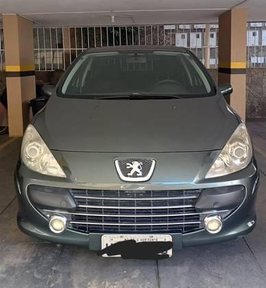 Carro 1.6 PRESENCE PACK 16V FLEX 4P MANUAL