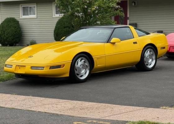 Carro 5.7 TARGA V8 GASOLINA 2P MANUAL