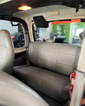 Carro 4.0 SPORT 4X4 TETO RIGIDO 6I 12V GASOLINA 2P AUTOMÁTICO