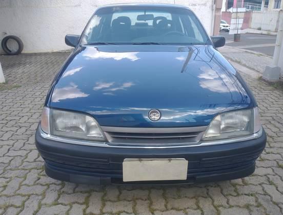 Carro 2.2 MPFI GLS 8V GASOLINA 4P MANUAL