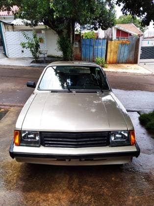Carro 1.6 SL HATCH 8V GASOLINA 2P MANUAL