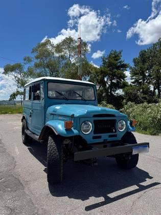 Carro 3.7 BJ50LV 4X4 TETO RIGIDO DIESEL 2P MANUAL