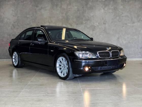 Carro 4.8 SEDAN V8 32V GASOLINA 4P AUTOMÁTICO