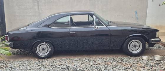 Carro 2.5 COMODORO 8V GASOLINA 2P MANUAL