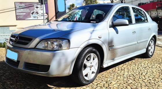 Carro 2.0 MPFI ADVANTAGE 8V FLEX 4P MANUAL